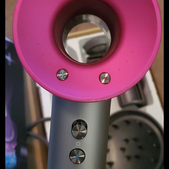 Dyson Supersonic Hair Dryer - Fuchsia - Picture 3 of 4